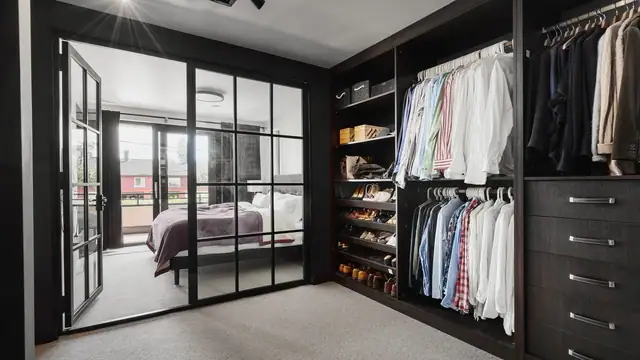 Walk in closet tilknyttet hovedsoverom