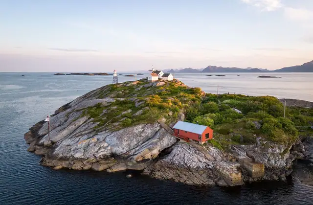 Henningsvær fyr — bilde 2
